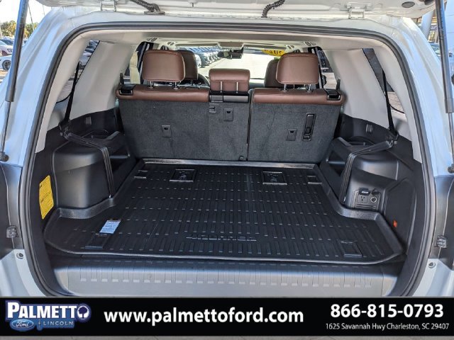 Used 2024 Toyota 4Runner Limited AWD/4WD image 11