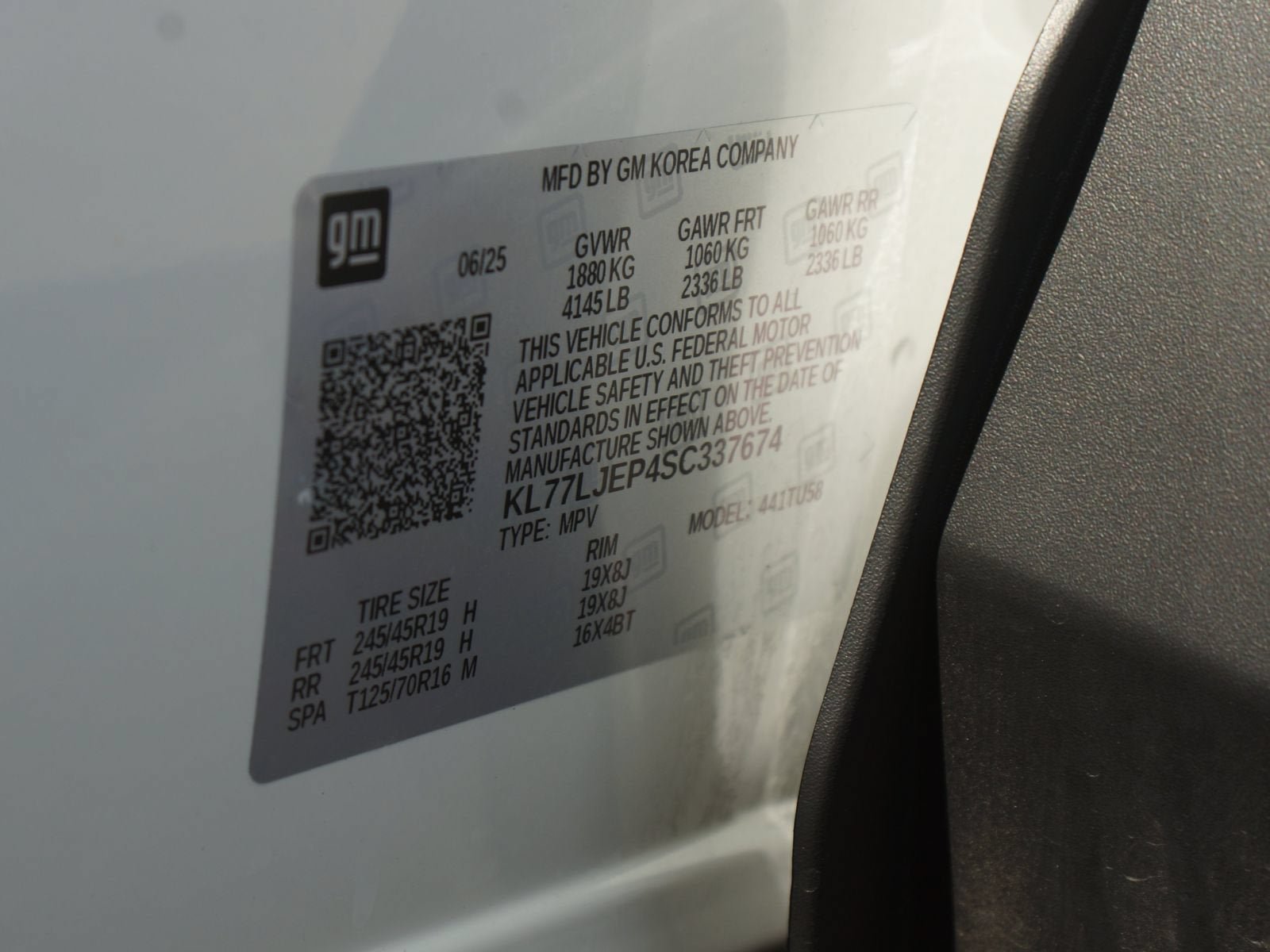 Used 2025 Chevrolet Trax RS w/ Sunroof Package FWD image 26