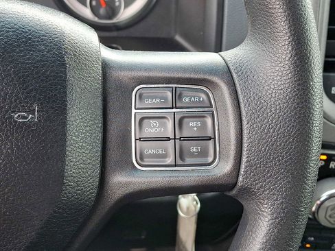 Used 2018 RAM 1500 Express AWD/4WD image 21