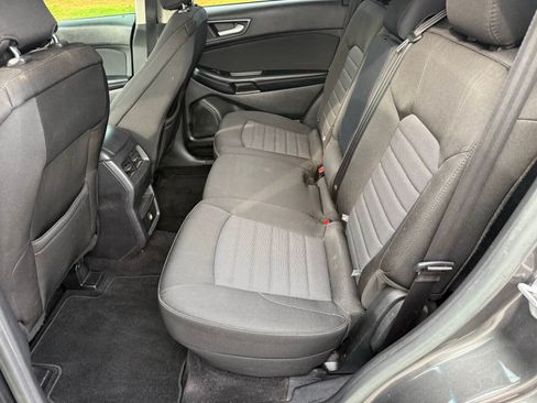 Used 2016 Ford Edge SE FWD image 8
