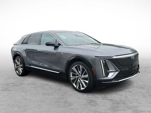 Used 2023 Cadillac Lyriq 2WD image 3