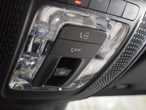 Used 2023 Mercedes-Benz CLA 250 4MATIC image 38