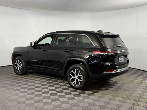 Certified 2024 Jeep Grand Cherokee Limited AWD/4WD image 9