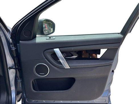 Used 2021 Land Rover Discovery Sport SE image 46