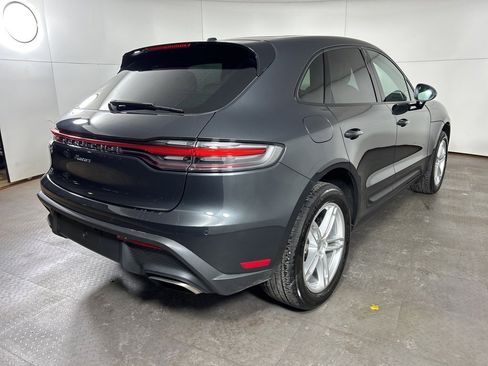 Certified 2025 Porsche Macan image 7