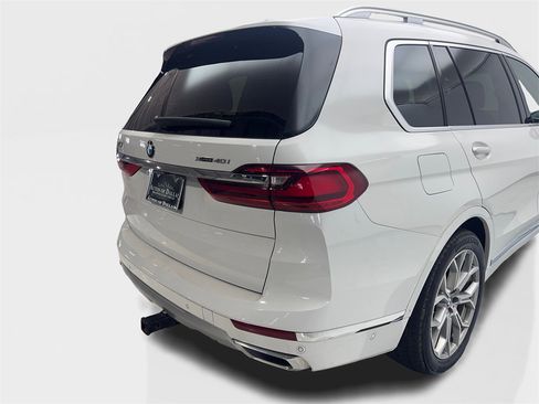 Used 2019 BMW X7 xDrive40i w/ Cold Weather Package image 18