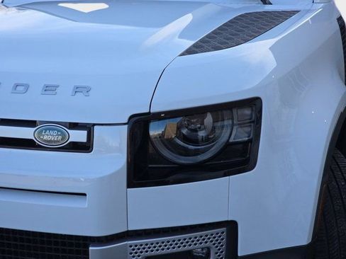 Used 2025 Land Rover Defender 110 S image 32