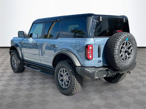 New 2025 Ford Bronco Badlands image 4