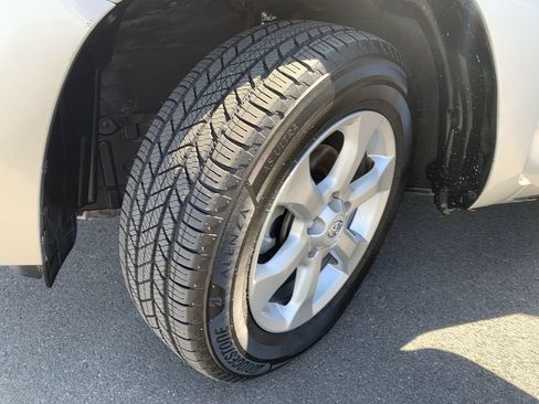 Used 2012 Toyota RAV4 EV FWD image 12