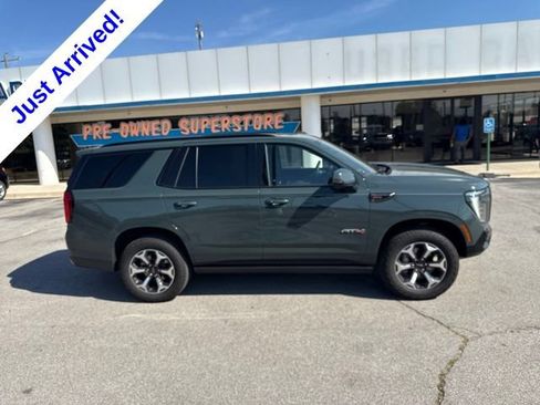 Used 2025 GMC Yukon AT4 Ultimate AWD/4WD image 2