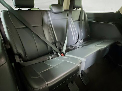 Used 2024 Ford Expedition Max XLT image 24