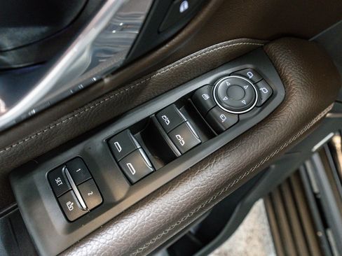 Used 2021 GMC Yukon Denali w/ Denali Ultimate Package image 15