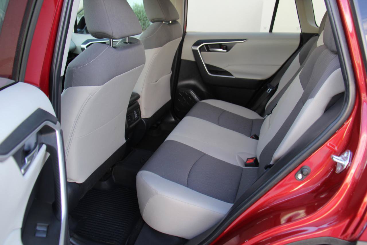 Used 2025 Toyota RAV4 XLE w/ Convenience Package FWD image 23