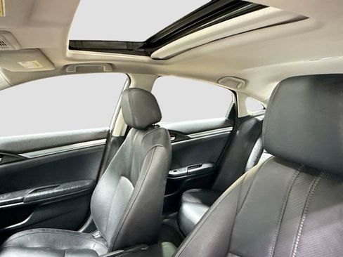 Used 2018 Honda Civic Touring image 23