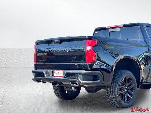 Used 2026 Chevrolet Silverado 1500 LT Trail Boss w/ LT Trail Boss Premium Package AWD/4WD image 11