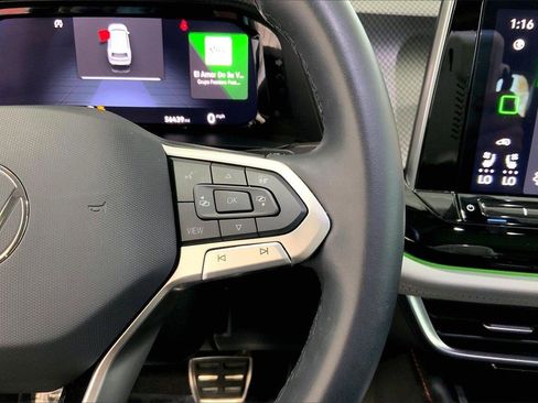 Used 2024 Volkswagen Atlas Peak Edition SE image 22