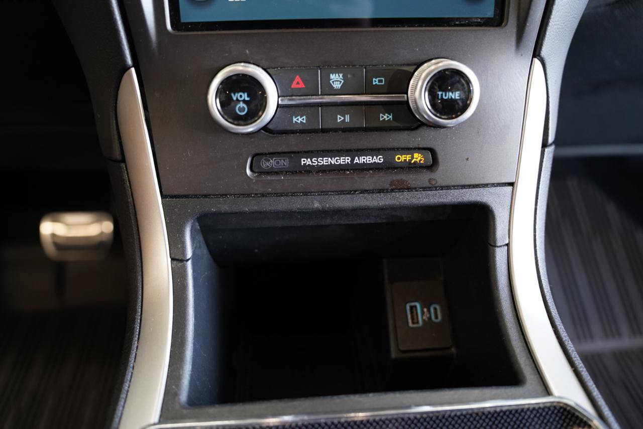 Used 2021 Ford Edge ST-Line AWD/4WD image 22