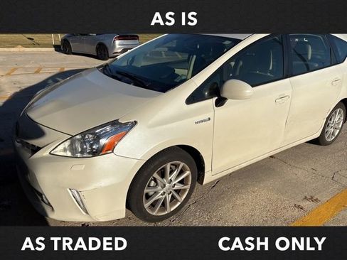 Used 2014 Toyota Prius V Five image 8