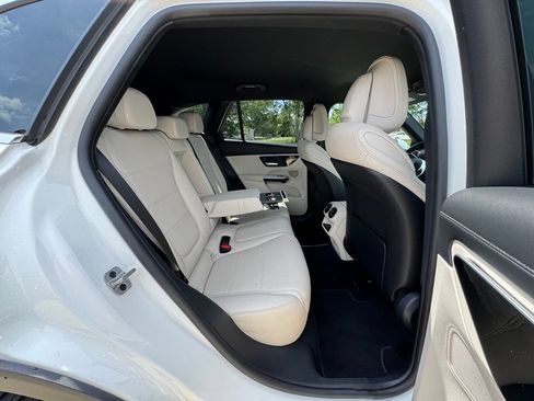 Used 2024 Mercedes-Benz GLC 300 4MATIC image 14