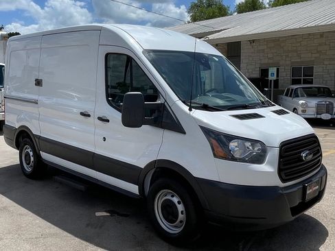 Used 2018 Ford Transit 250 130 Medium Roof RWD image 2