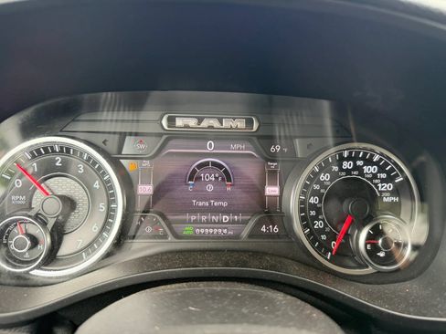 Used 2020 RAM 1500 Laramie AWD/4WD image 18