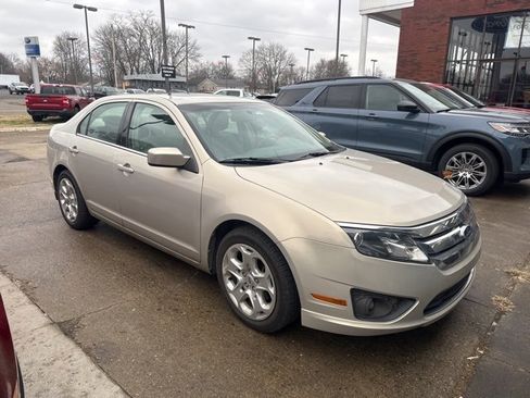 Used 2010 Ford Fusion SE image 5