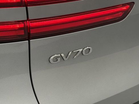 Used 2025 Genesis GV70 2.5T w/ Sport Prestige Package image 7