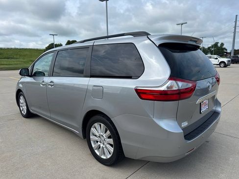 Used 2017 Toyota Sienna Limited AWD/4WD image 26