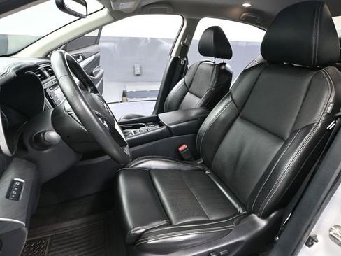 Used 2017 Nissan Maxima 3.5 SV w/ Dynamic Package FWD image 22