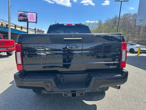 Used 2020 Ford F350 Lariat image 12