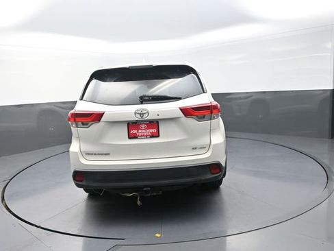 Used 2018 Toyota Highlander SE AWD/4WD image 57