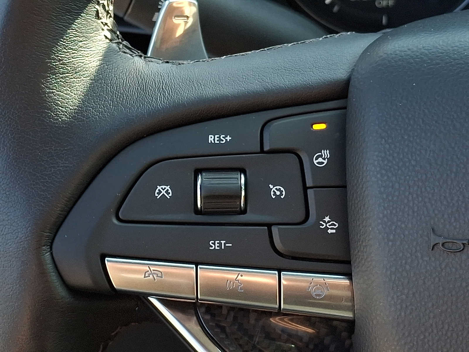 Used 2024 Cadillac XT6 Sport w/ Technology Package AWD/4WD image 19