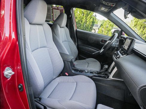 Used 2023 Toyota Corolla Cross SE AWD/4WD image 30