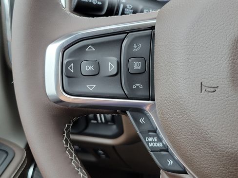 New 2026 RAM 1500 Laramie AWD/4WD image 11