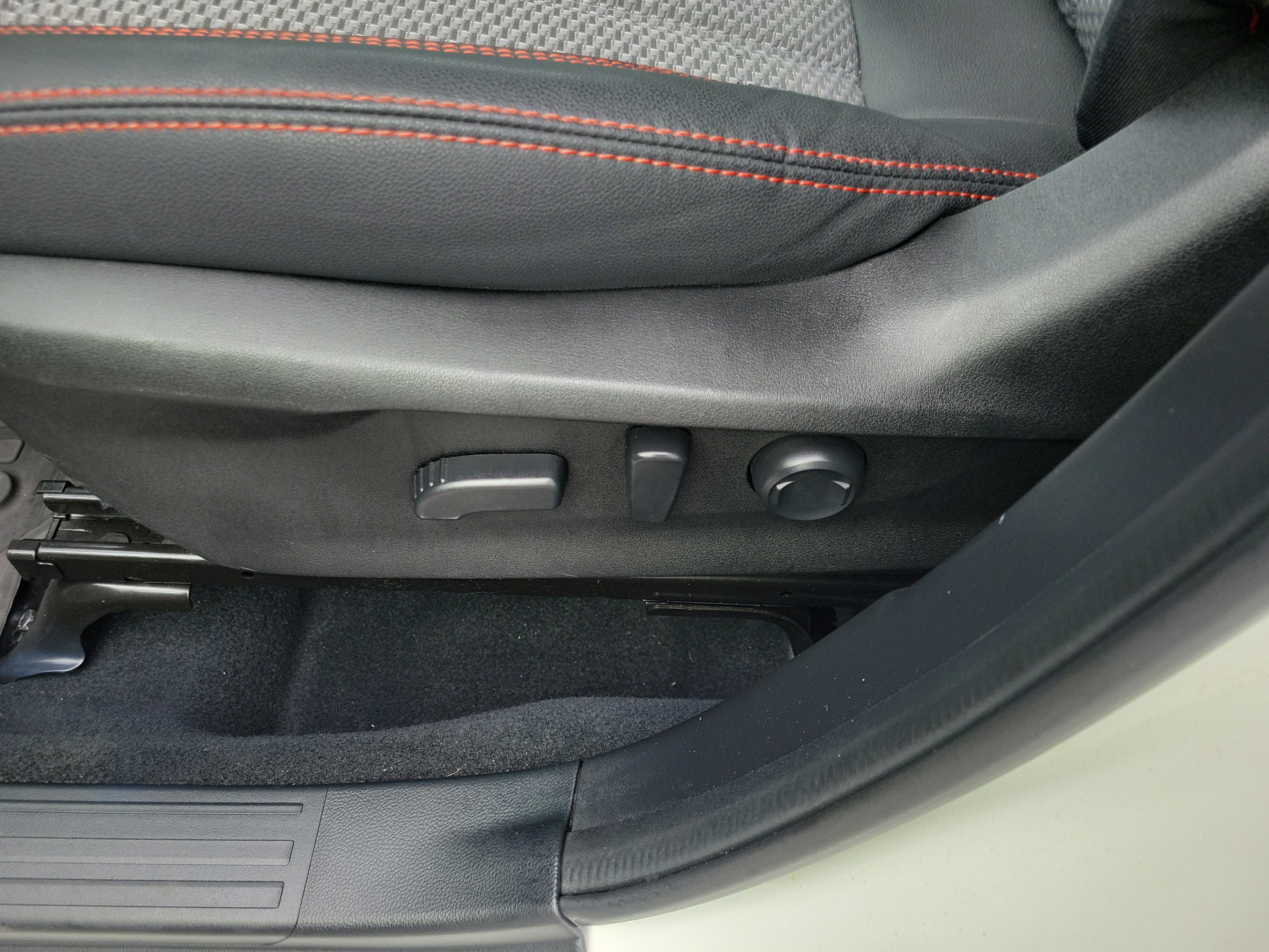 Used 2020 Subaru Forester Sport AWD/4WD image 29