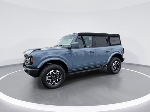 Used 2023 Ford Bronco Outer Banks image 4