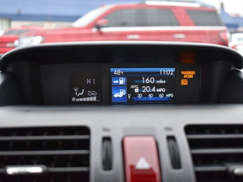 Used 2015 Subaru Forester 2.5i Limited image 20