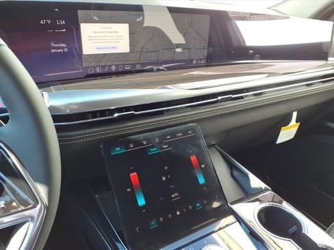 New 2026 Cadillac Escalade Luxury image 11