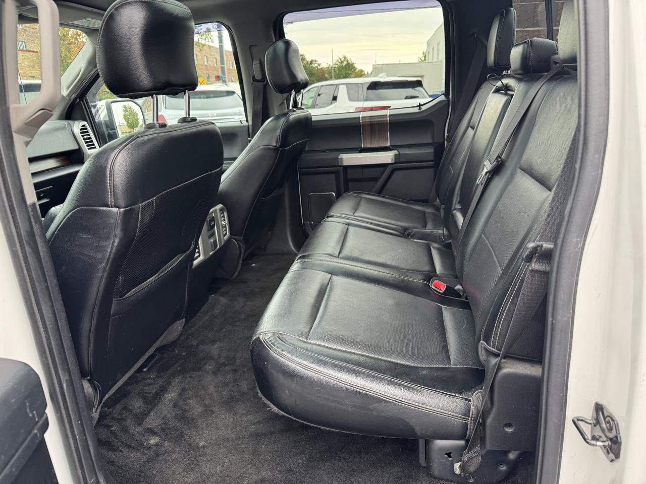 Used 2015 Ford F150 Lariat w/ Equipment Group 502A Luxury AWD/4WD image 10