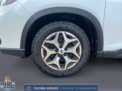Used 2020 Subaru Forester Premium AWD/4WD image 9