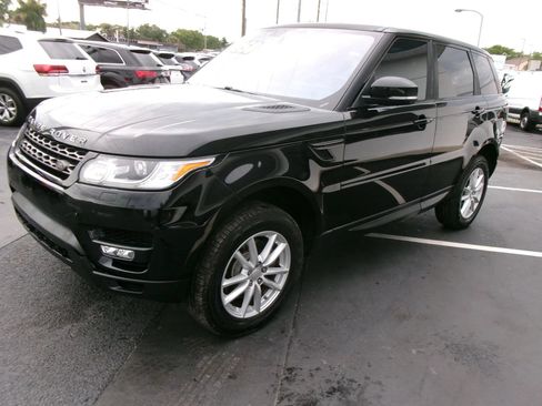 Used 2017 Land Rover Range Rover Sport SE AWD/4WD image 7