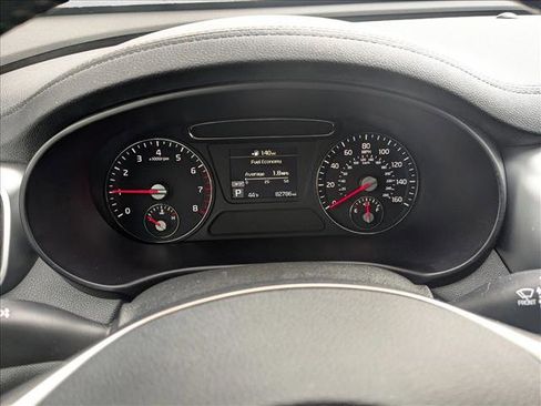 Used 2019 Kia Sorento LX w/ LX Convenience Package image 11