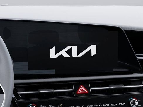 New 2025 Kia Niro EX Touring image 21