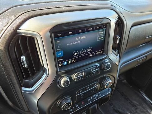 Used 2020 Chevrolet Silverado 1500 LT image 18