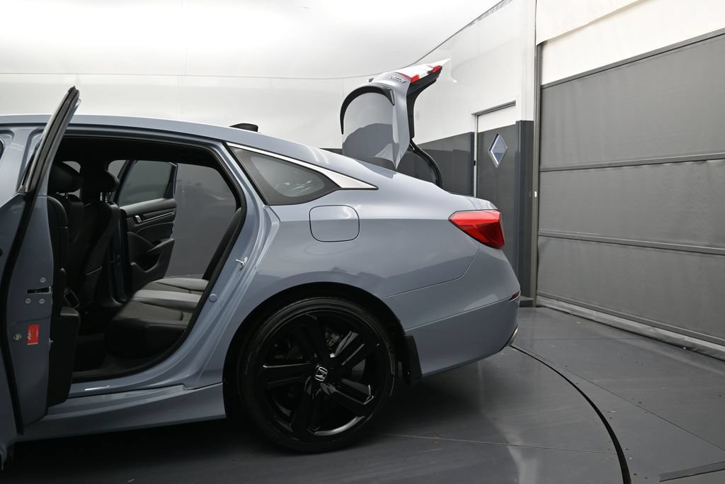 Used 2022 Honda Accord Sport image 12