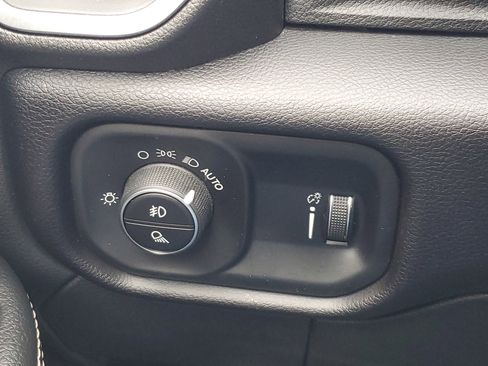 Used 2024 RAM 2500 Big Horn w/ Bed Utility Group image 12