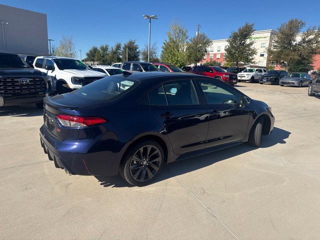 Used 2026 Toyota Corolla SE FWD image 3