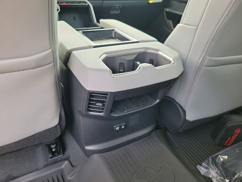 New 2026 Toyota Tundra Limited AWD/4WD image 11