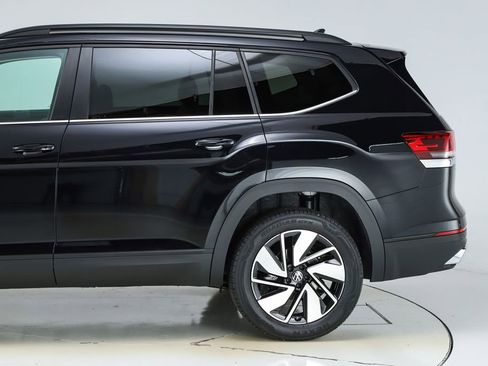 New 2026 Volkswagen Atlas SE image 4