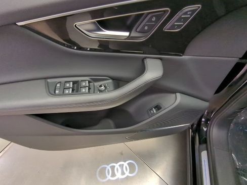 Used 2023 Audi Q7 3.0T Premium Plus w/ Premium Plus Package AWD/4WD image 27